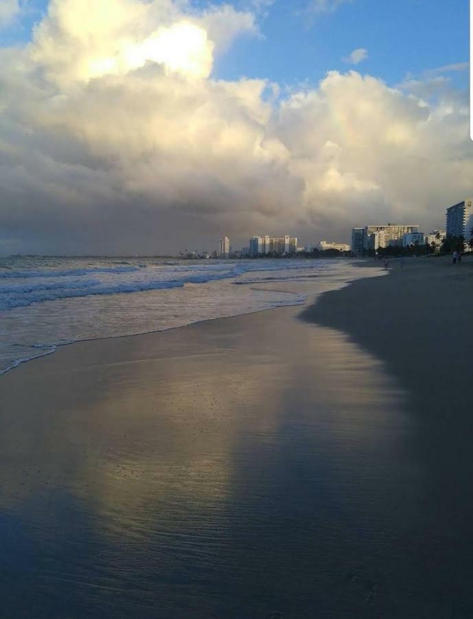 Beach Front Apt 4 At Isla Verde Tower Apartment San Juan Exterior foto